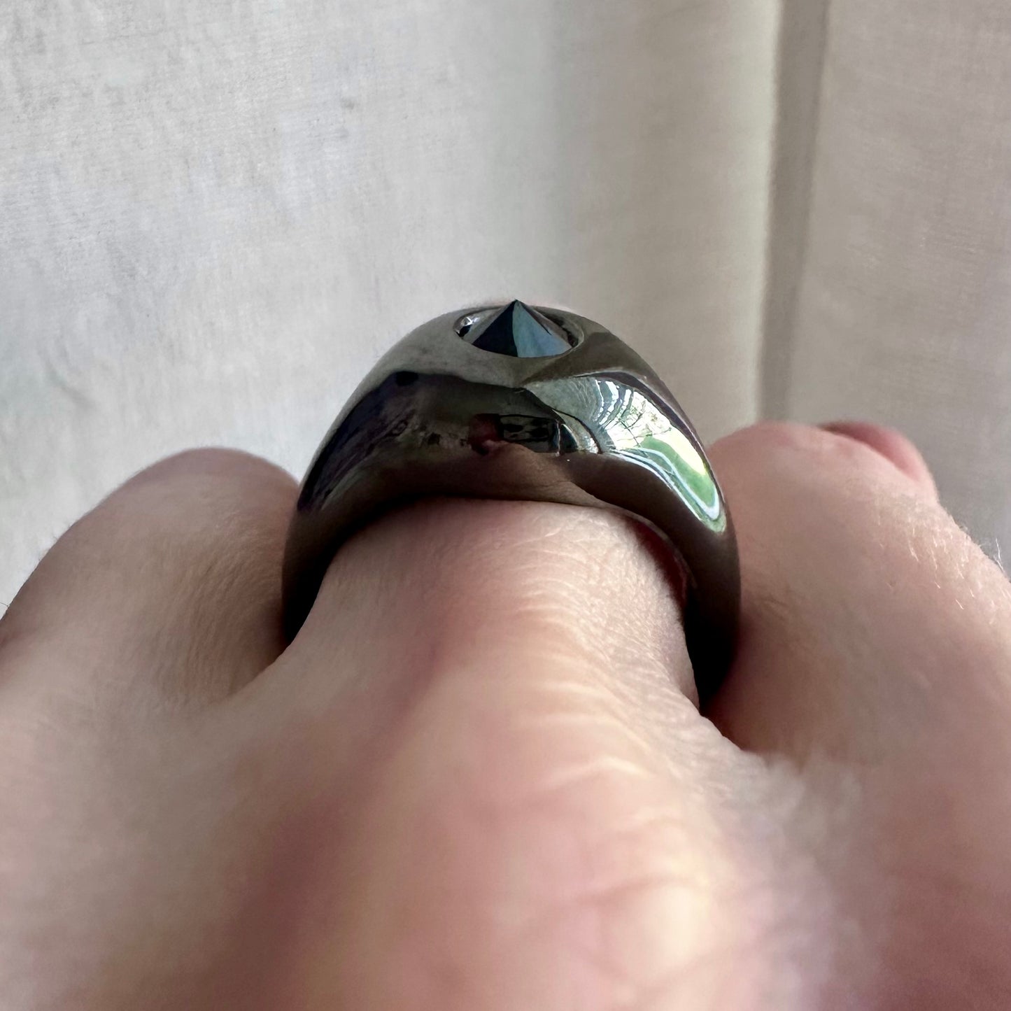 Immediate Shipping Crystal Peek Ring