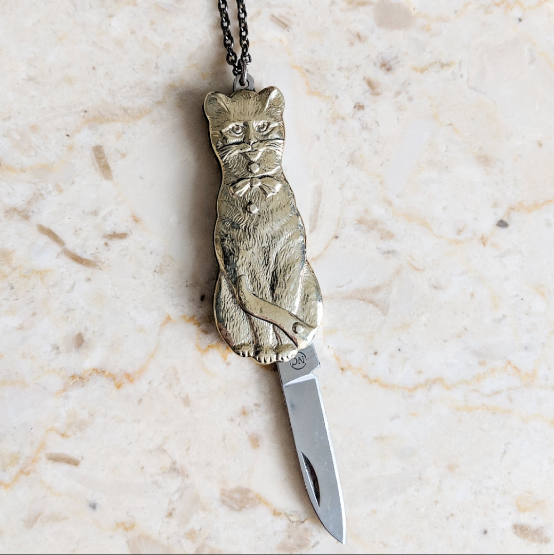 Vintage Kitty Pocket Blade Necklace