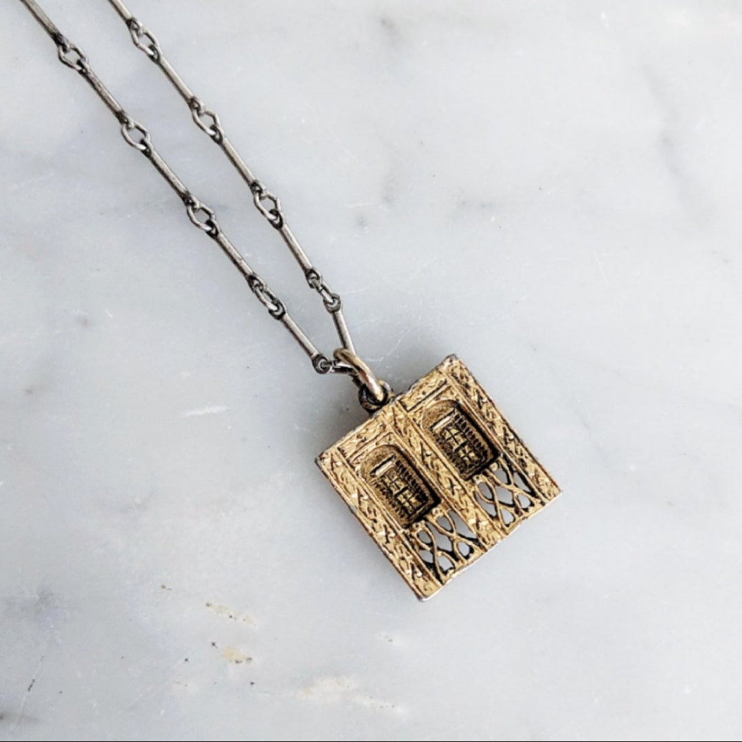 Vintage New Orleans Souvenir Necklace