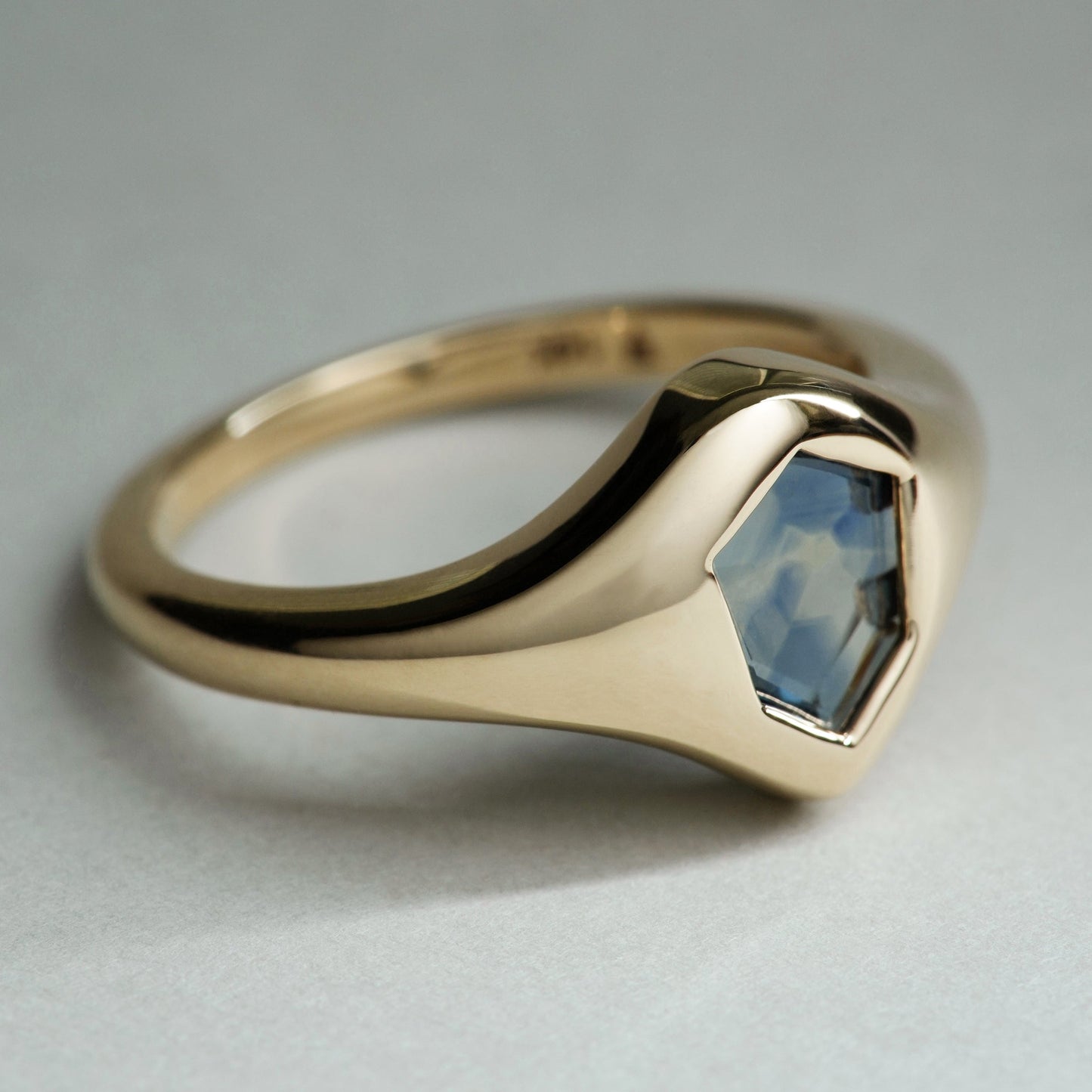 Montana Sapphire Signet Ring