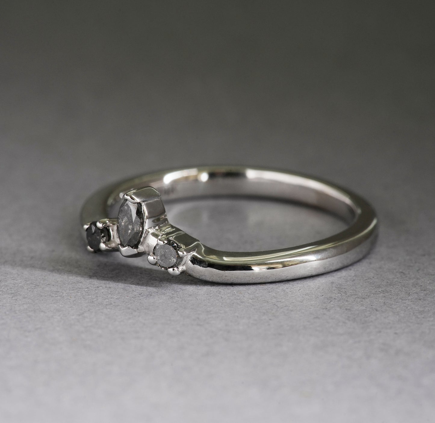 Vivien Halo Ring